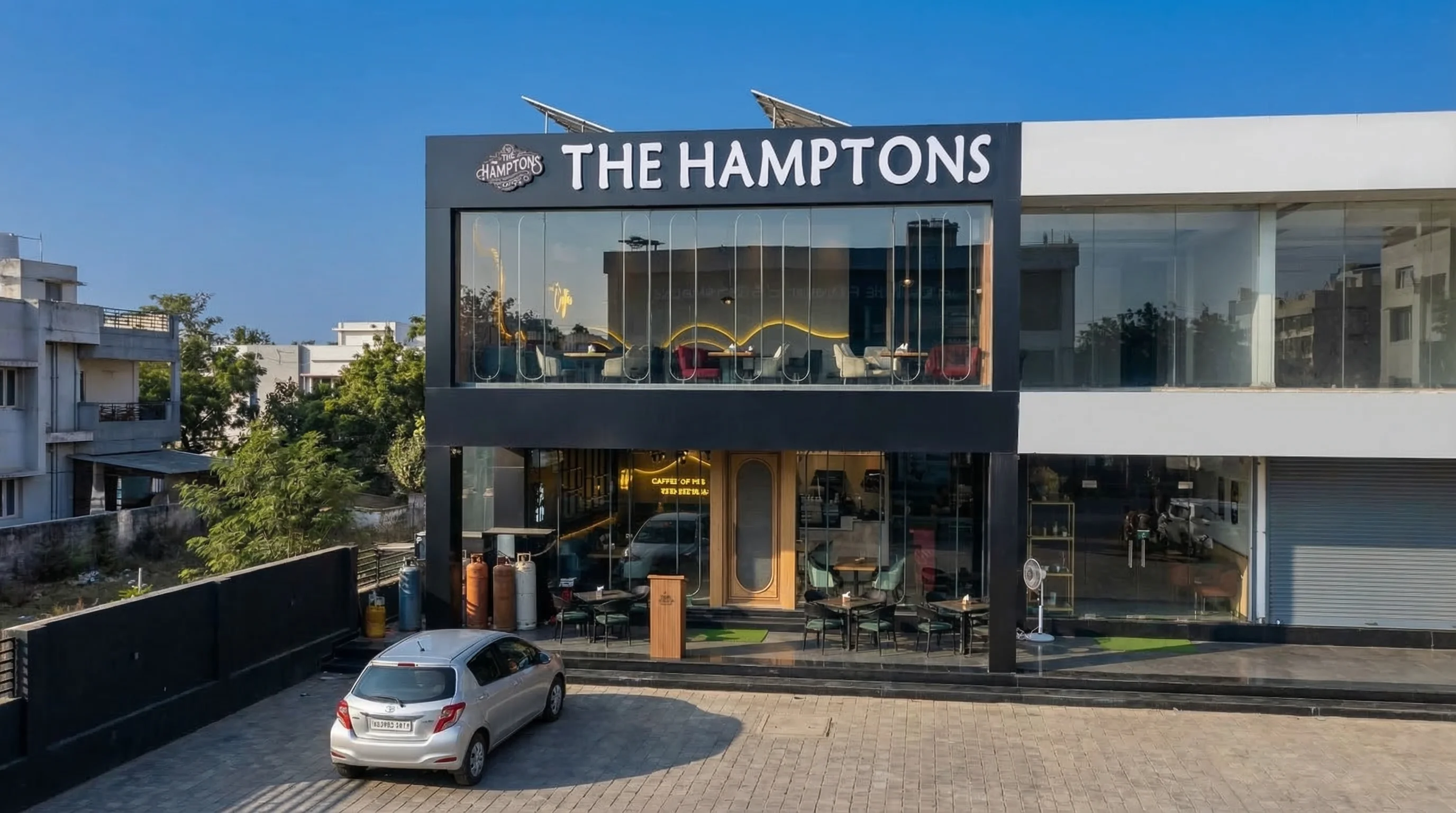 HAMPTONS CAFE gallery image 2
