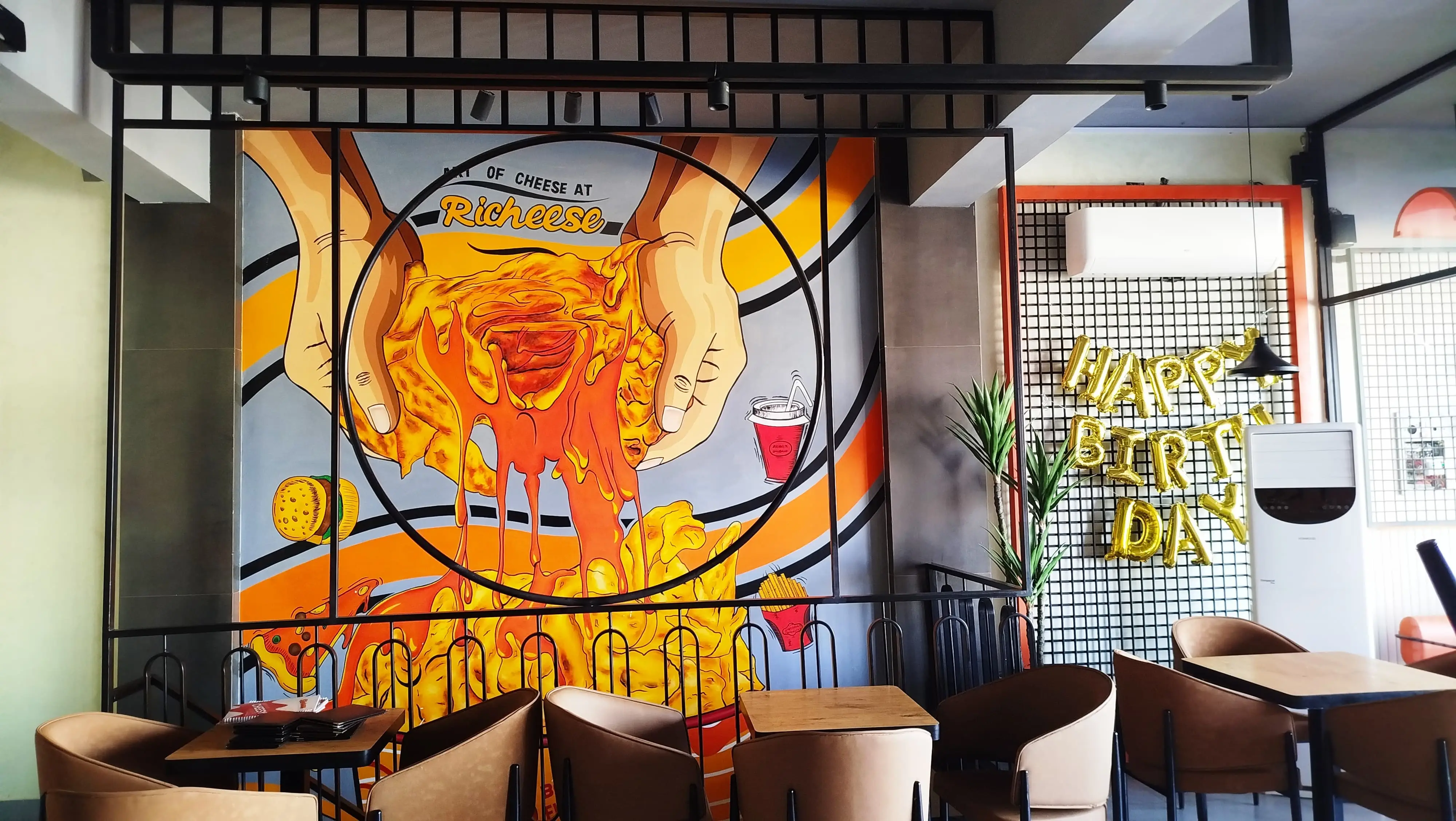 RICHEESE RESTAURANT gallery image 10