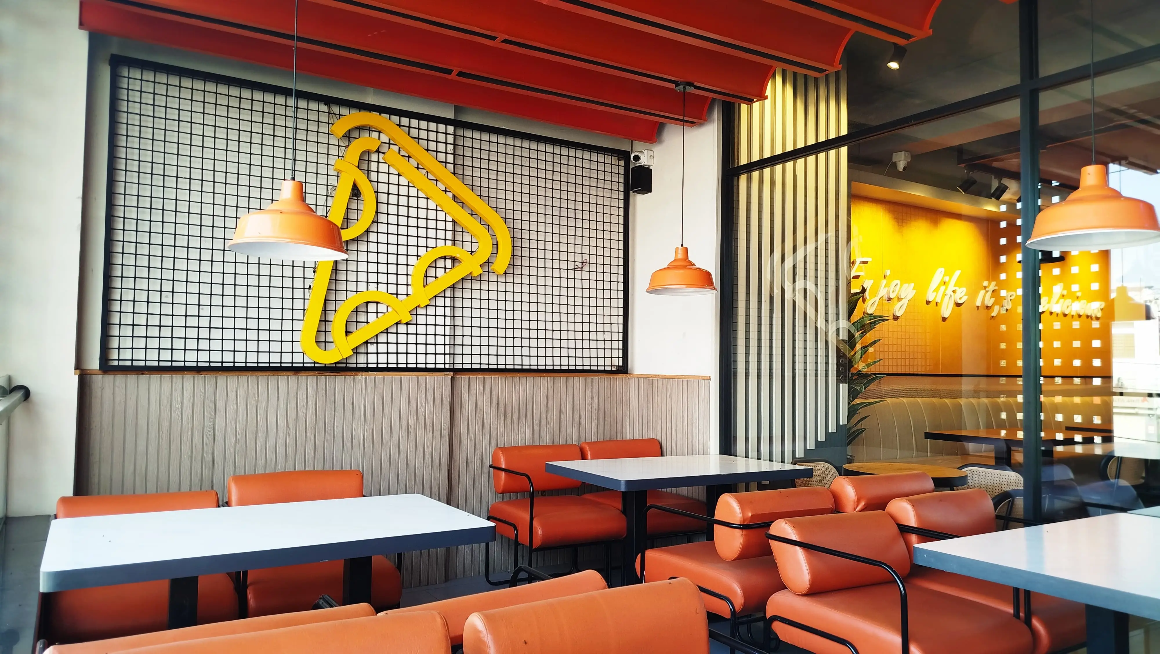 RICHEESE RESTAURANT gallery image 11