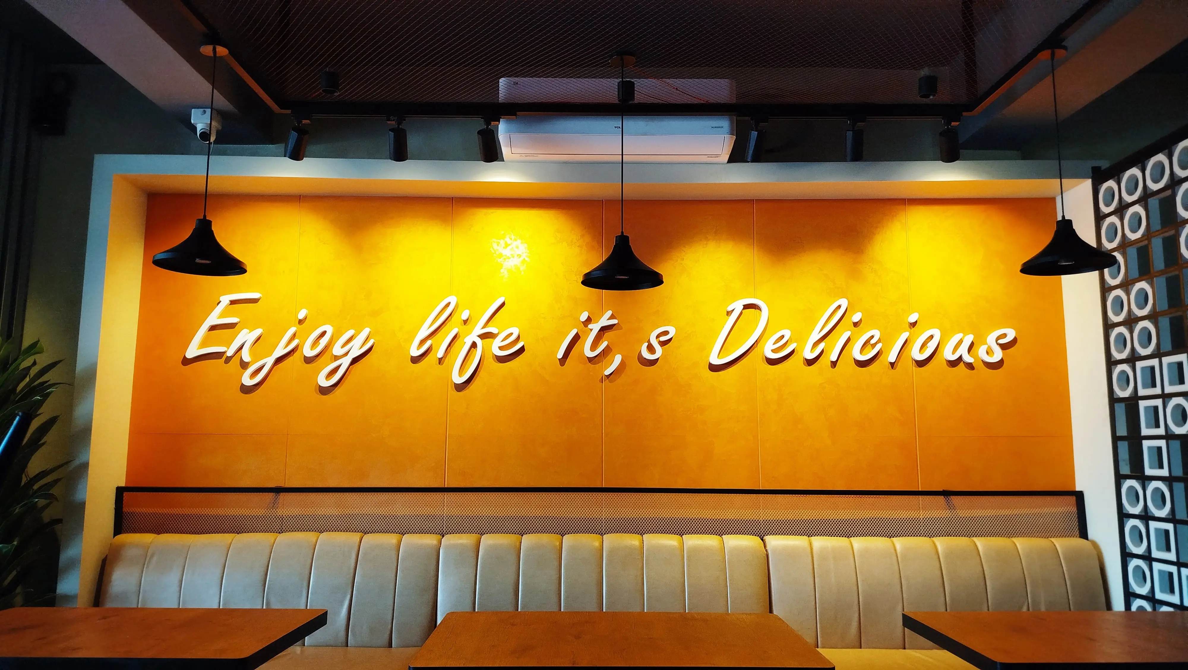 RICHEESE RESTAURANT gallery image 4