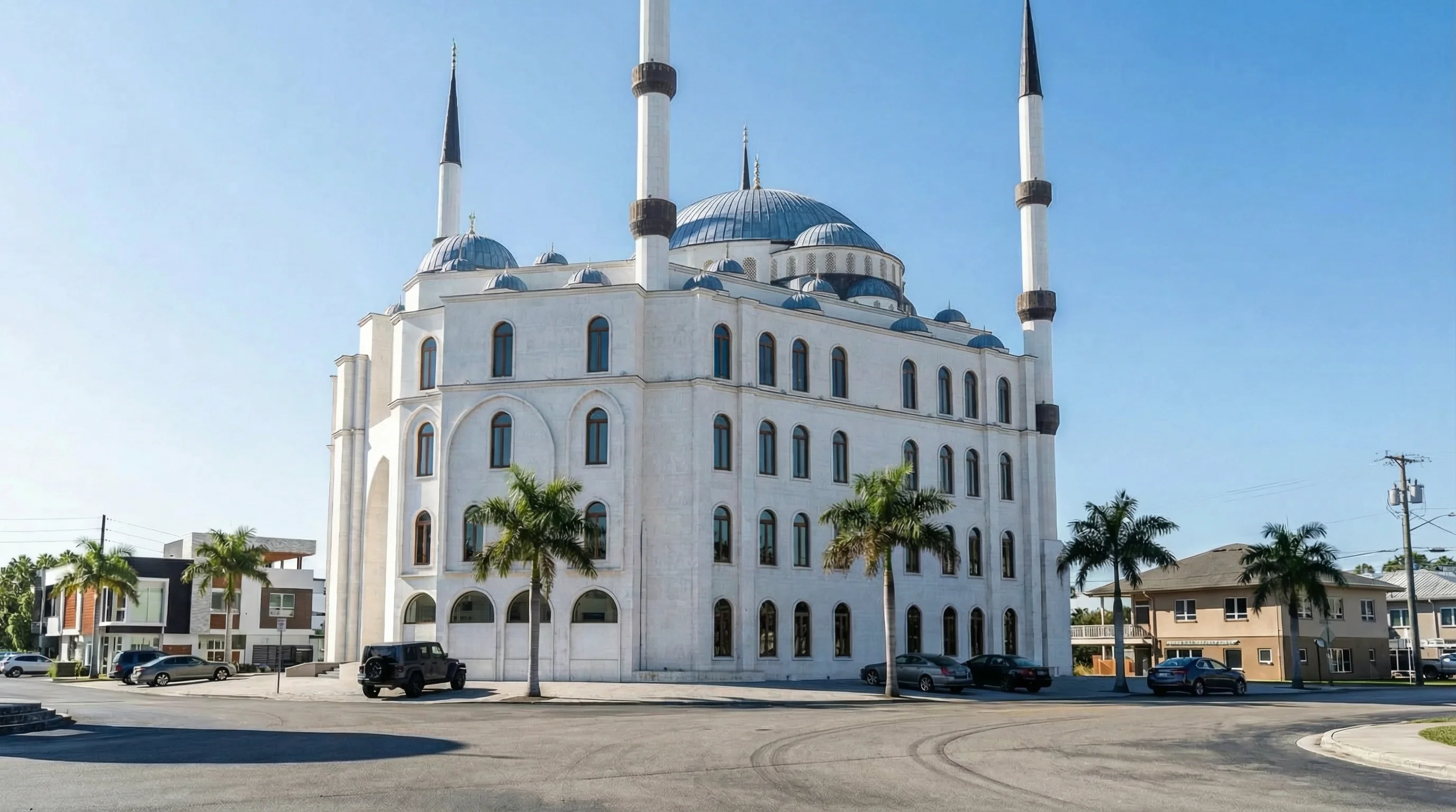 SHAH-SHAMS MOSQUE gallery image 3